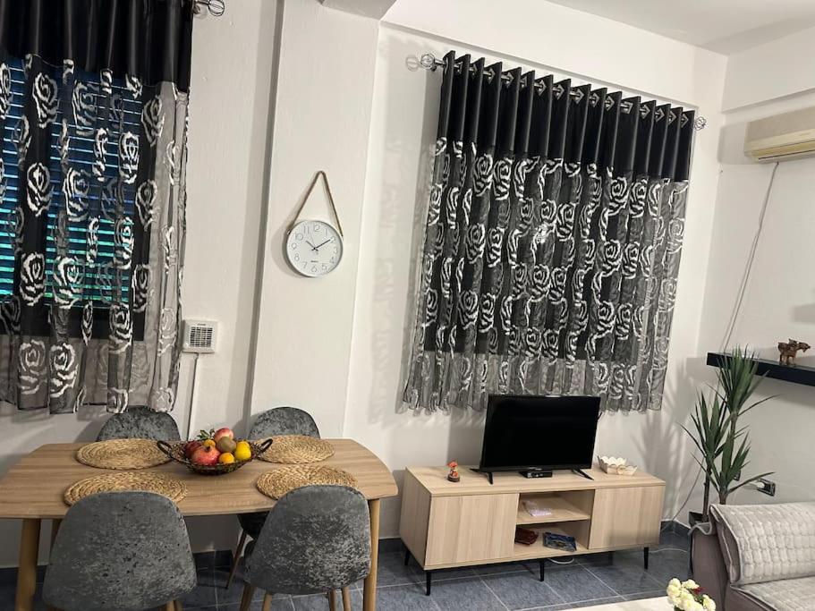 Apartment Near The Centre Of Tirana Exterior foto